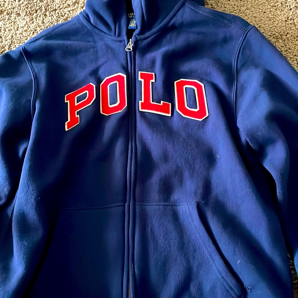 PLO sweater